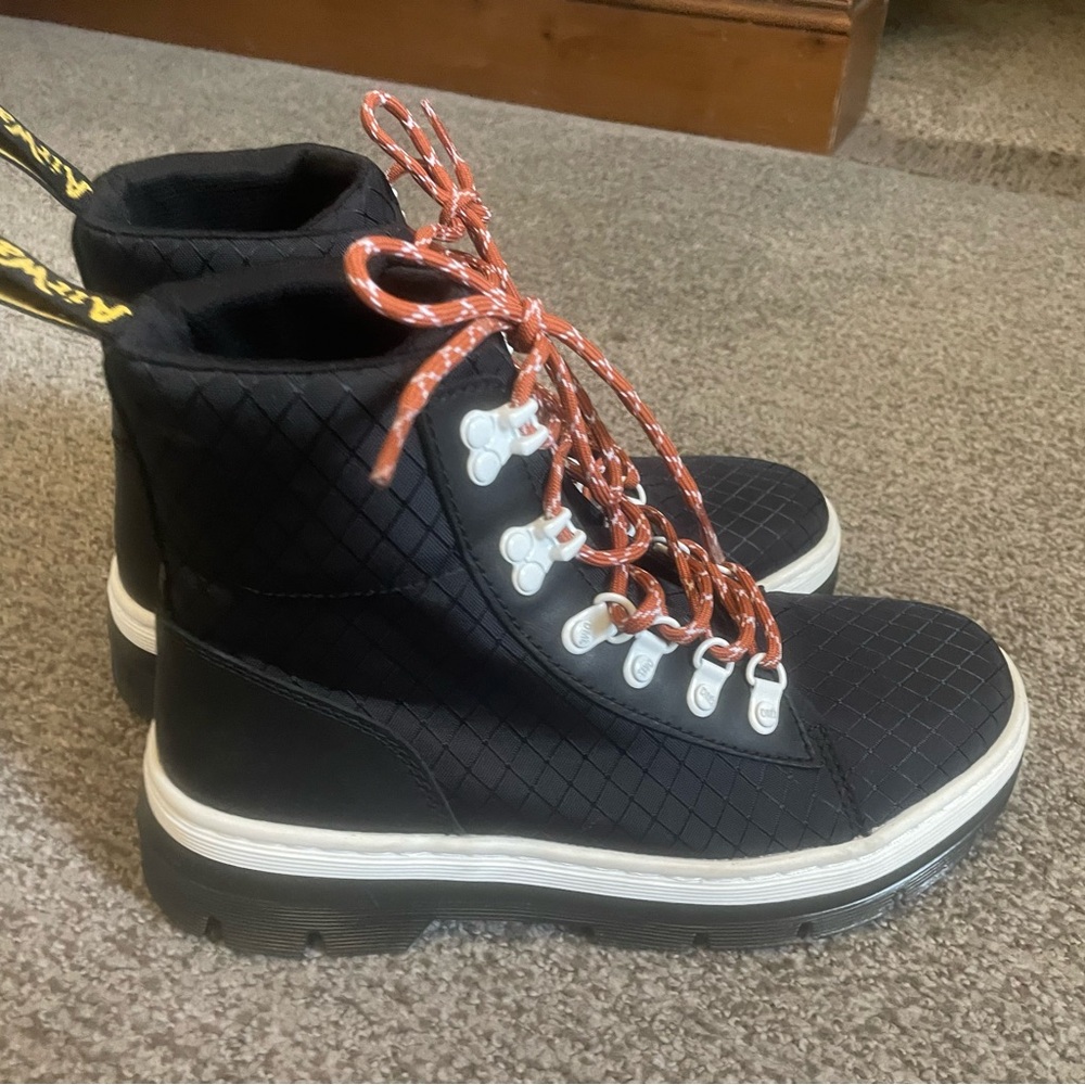 New Dr Marten boots, size 8 1/2